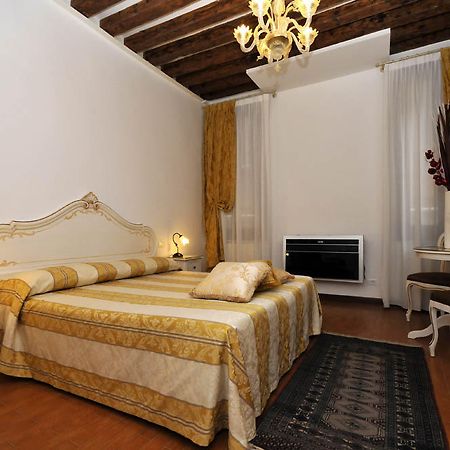 Ca' Luisa Bed & Breakfast Venesia Ruang foto